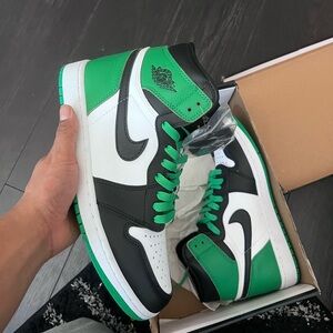 Nike Black and Green High-Top Sneakers